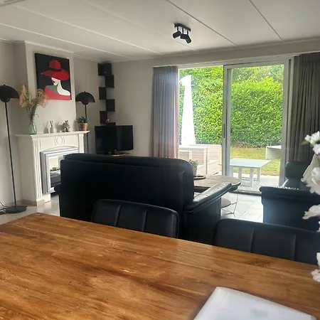 Boshuisje Met Airco En 2 Slaapkamers!