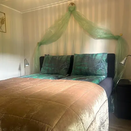 Boshuisje Met Airco En 2 Slaapkamers!